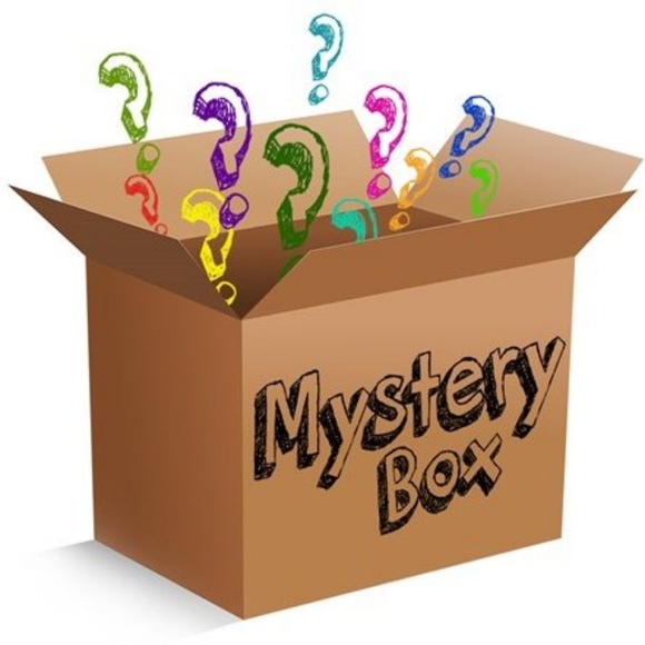 Clothing mystery box - Picture 1 of 1